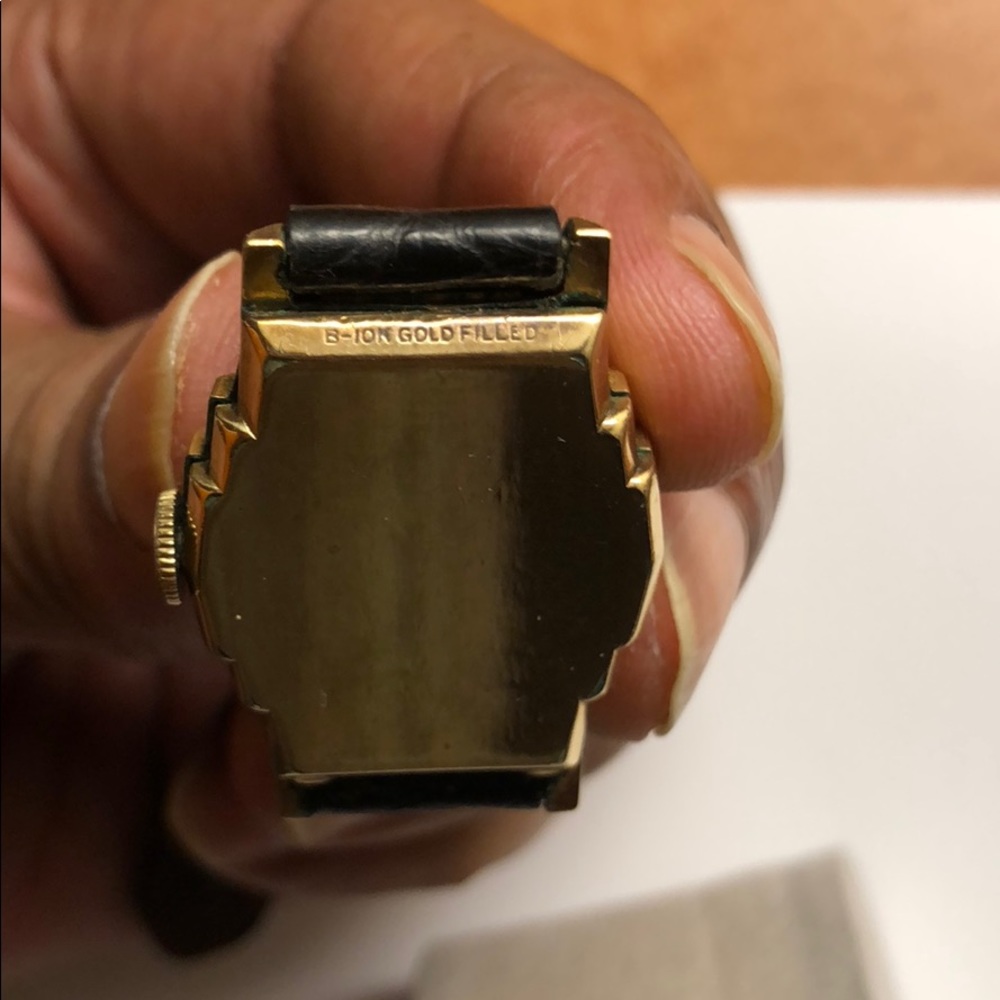Watch - Picture 3 of 4